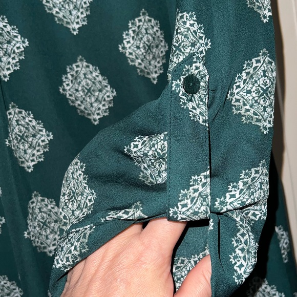 Fortune & Ivy green blouse medium - Picture 4 of 7